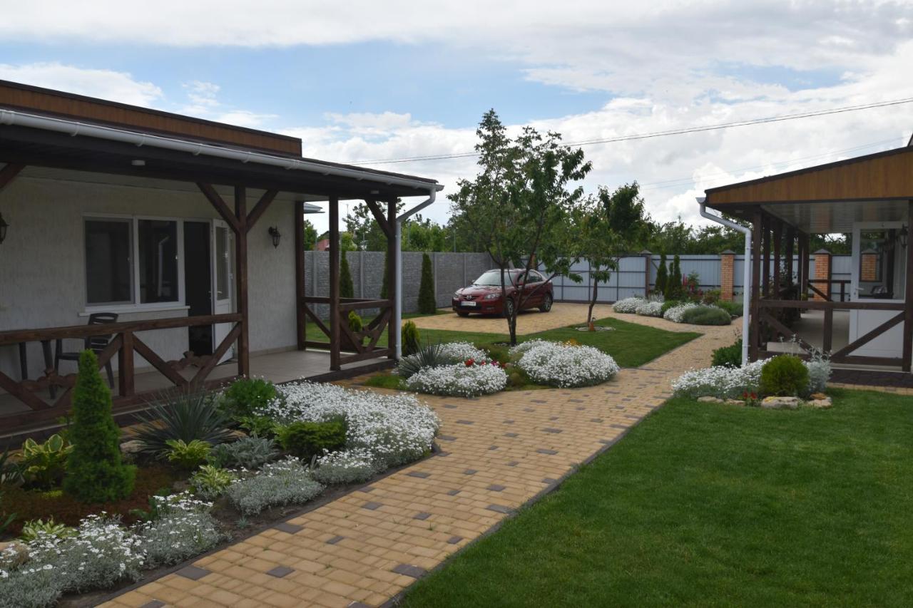 Три Кошки Chornomorsk Exterior foto