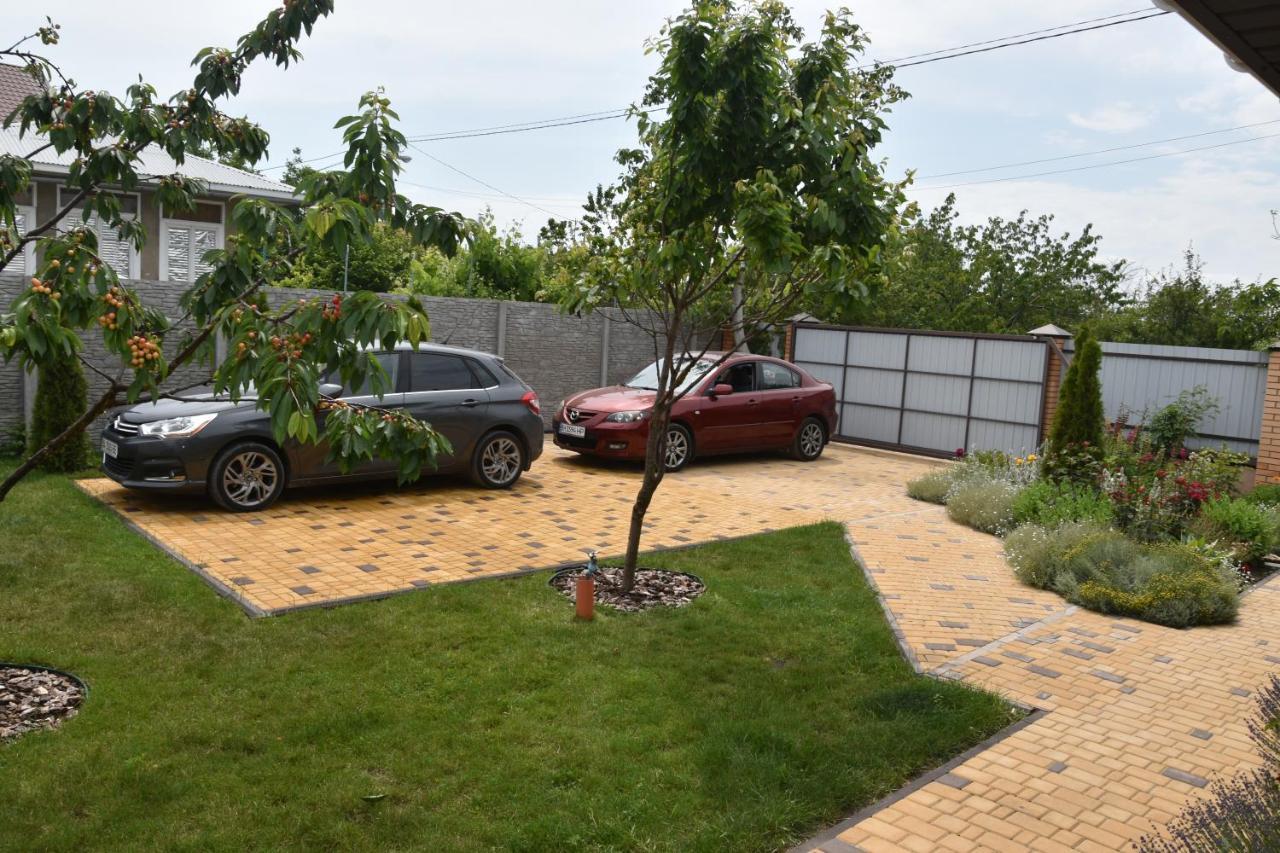 Три Кошки Chornomorsk Exterior foto